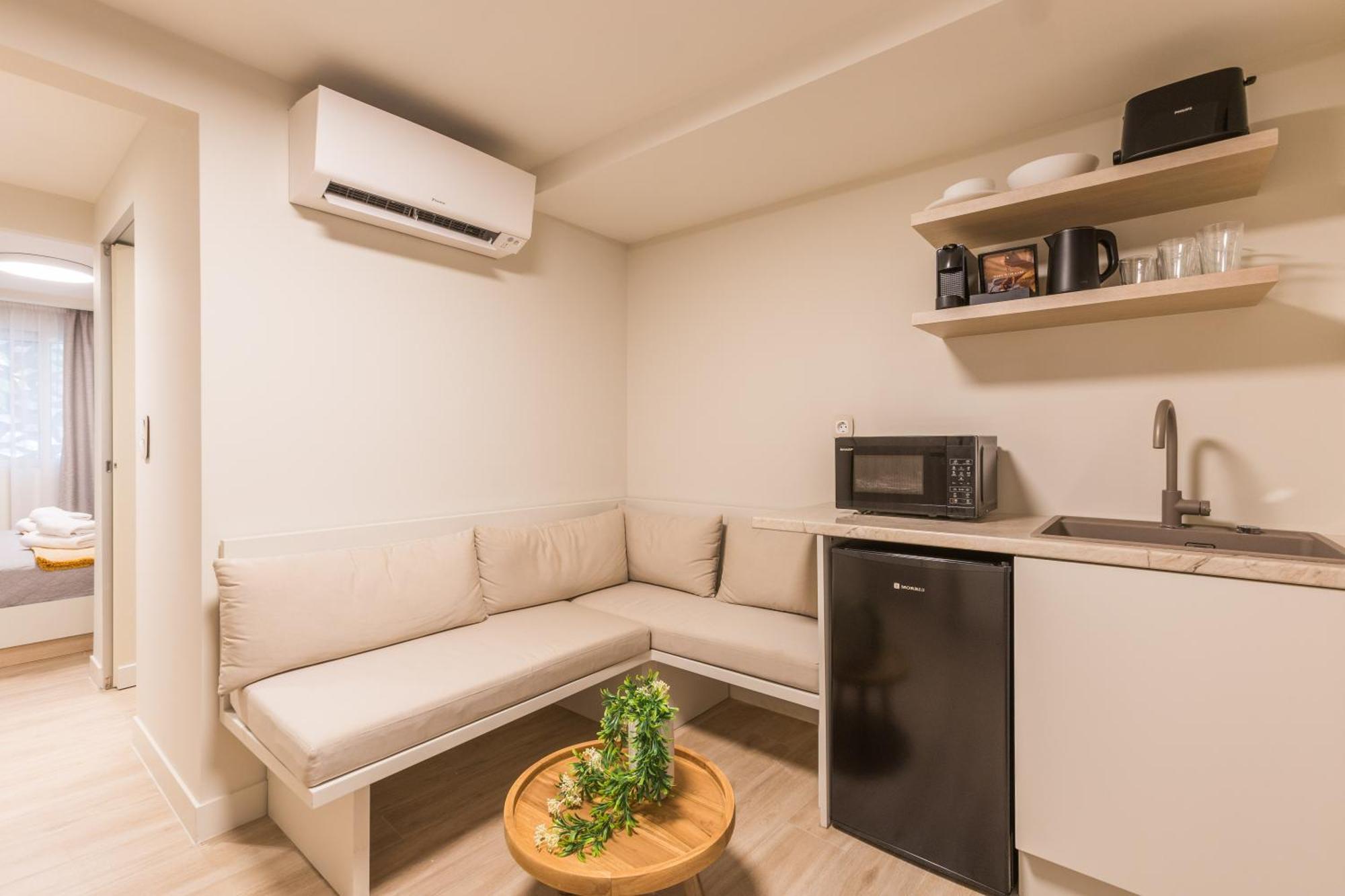 The Mediterranean Suites Le Pirée Extérieur photo